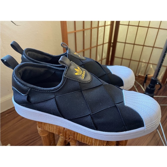 adidas Shoes - NEW! Adidas Superstar Slip on shoes 8.5 black white gold metallic trefoil weave